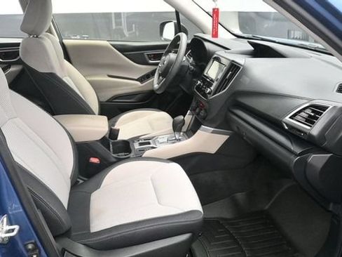 Used 2023 Subaru Forester AWD/4WD image 9