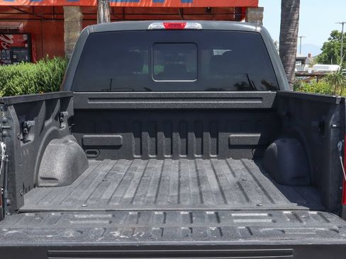 Used 2017 Ford F150 XLT w/ Equipment Group 302A Luxury AWD/4WD image 8