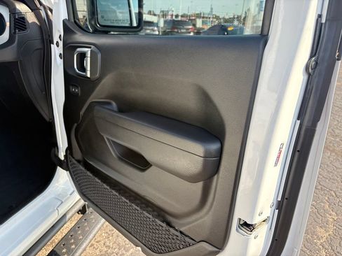 Used 2024 Jeep Wrangler Unlimited Sport AWD/4WD image 11