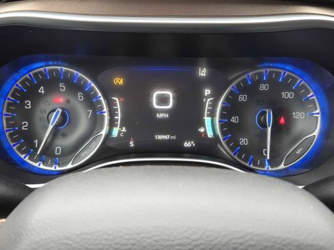 Used 2019 Chrysler Pacifica Touring-L Plus w/ Advanced Safetytec Group image 15