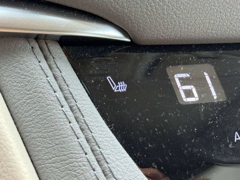 Used 2024 Cadillac XT5 Premium Luxury FWD image 22