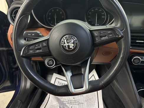 Used 2020 Alfa Romeo Giulia Ti w/ Active Blind Spot Package image 11