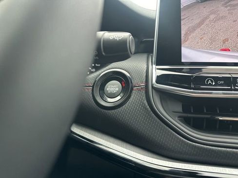 New 2026 Jeep Compass Trailhawk image 17