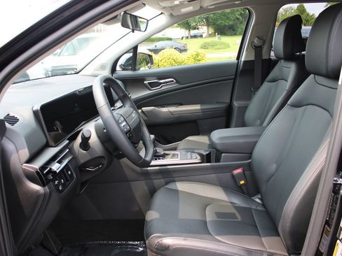 Used 2026 Kia Sportage EX w/ EX Panorama Roof Package AWD/4WD image 11