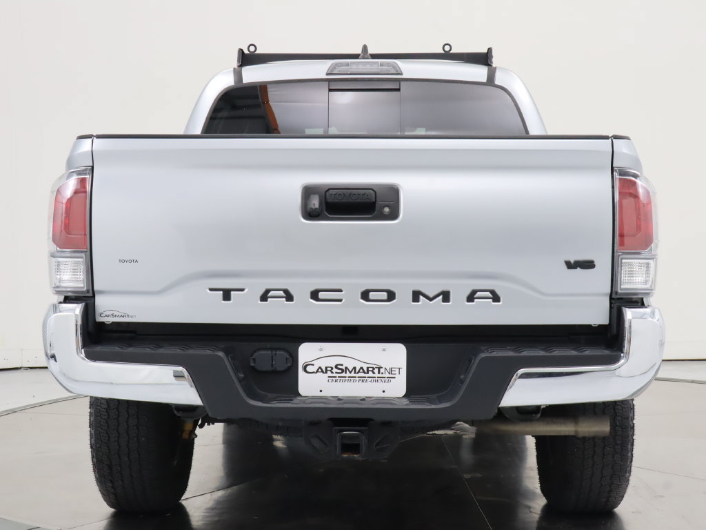Used 2022 Toyota Tacoma TRD Off-Road AWD/4WD image 4