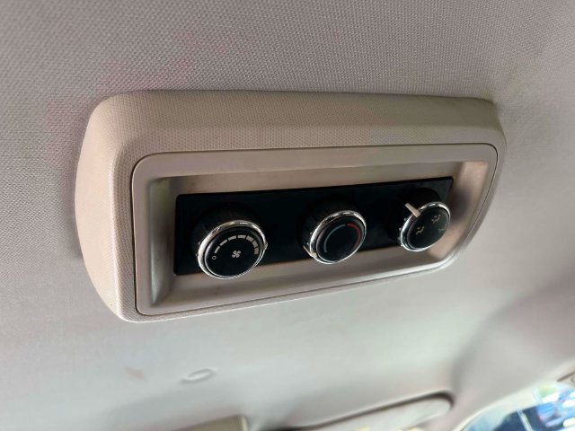 Used 2018 Dodge Grand Caravan SE w/ UConnect Hands-Free Group FWD image 16