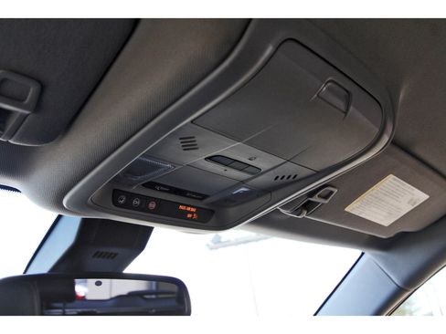 Used 2021 Chevrolet Equinox Premier image 25