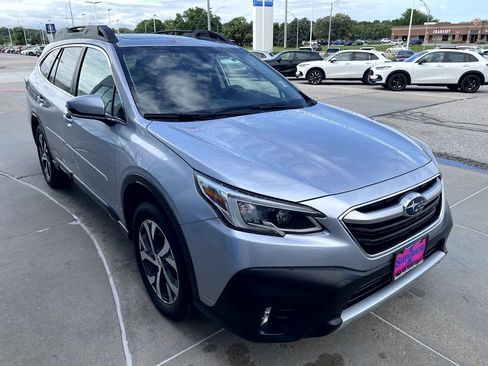 Used 2022 Subaru Outback Limited AWD/4WD image 4