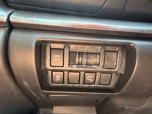 Used 2019 Subaru Crosstrek 2.0i Limited w/ Moonroof Package w/Navigation AWD/4WD image 27
