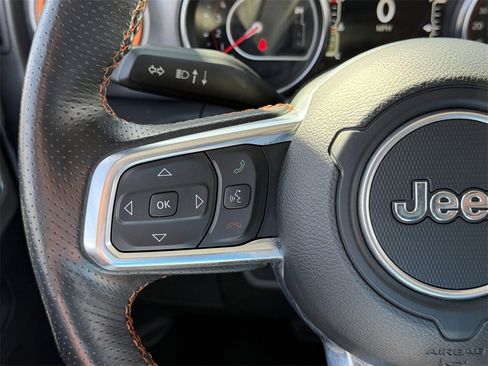 Used 2022 Jeep Gladiator Mojave w/ Cold Weather Group image 12