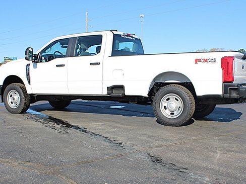 Used 2024 Ford F350 XL w/ FX4 Off-Road Package image 6