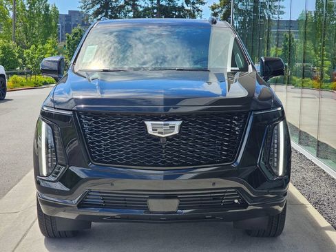 New 2026 Cadillac Escalade ESV Platinum Sport w/ LPO, ONYX Package AWD/4WD image 8