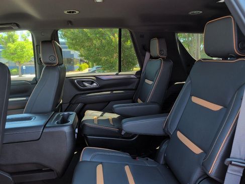 Used 2024 GMC Yukon AT4 AWD/4WD image 33