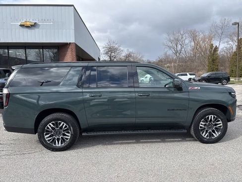 New 2026 Chevrolet Suburban Z71 w/ Z71 Off-Road Package AWD/4WD image 10