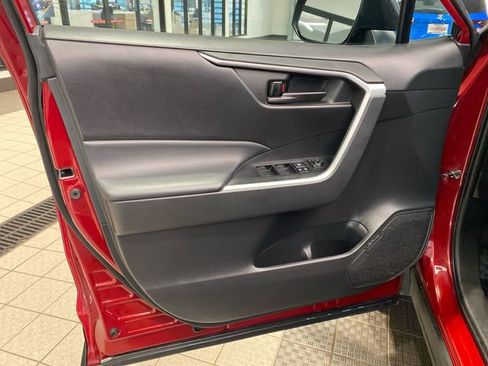 Used 2023 Toyota RAV4 LE AWD/4WD image 9