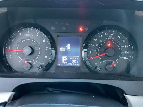 Used 2015 Toyota Sienna LE FWD image 25