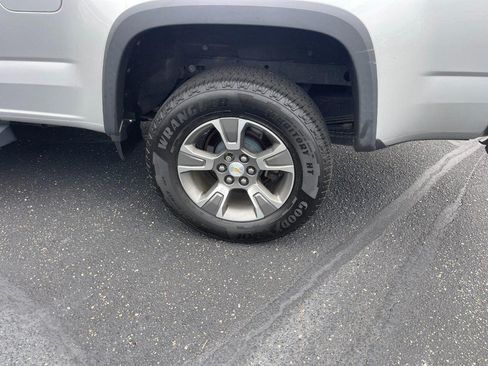 Used 2019 Chevrolet Colorado Z71 AWD/4WD image 5