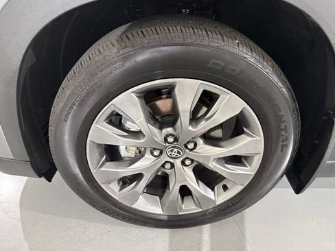 Used 2025 Toyota Grand Highlander AWD Hybrid image 4