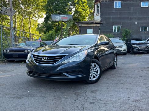 Used 2011 Hyundai Sonata GLS FWD image 2