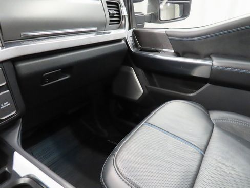 Used 2025 Ford F450 Platinum w/ FX4 Off-Road Package image 24