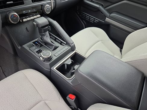 New 2026 Toyota 4Runner SR5 image 15