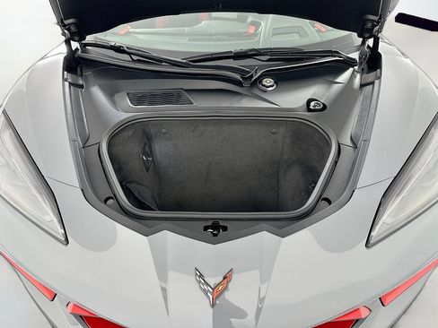 Used 2024 Chevrolet Corvette Stingray Preferred Conv w/ Z51 Performance Package RWD image 28
