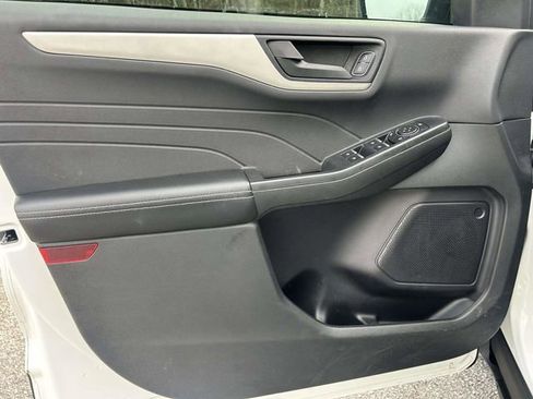 Certified 2022 Ford Escape SE w/ Convenience Package image 16