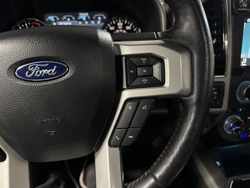 Used 2018 Ford F150 Lariat w/ Equipment Group 502A Luxury AWD/4WD image 20