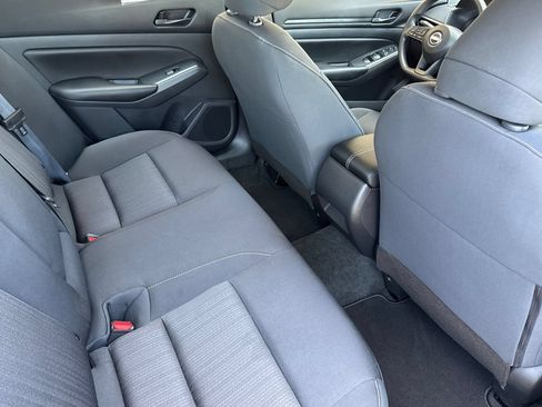 Used 2024 Nissan Altima 2.5 S FWD image 21