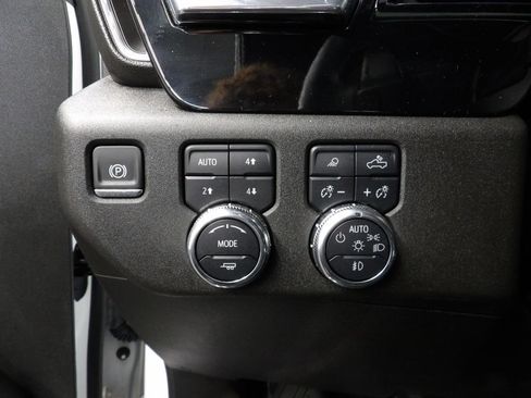 Used 2025 GMC Sierra 1500 Elevation w/ Elevation Premium Package AWD/4WD image 52