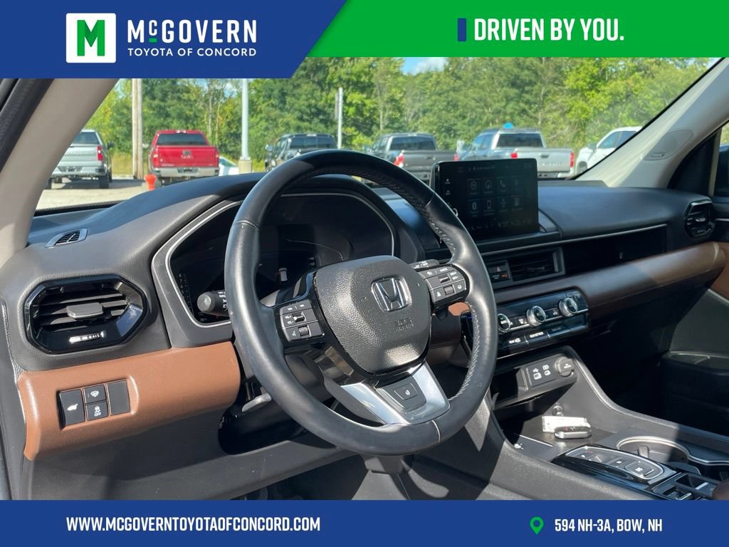 Used 2025 Honda Pilot Elite image 11