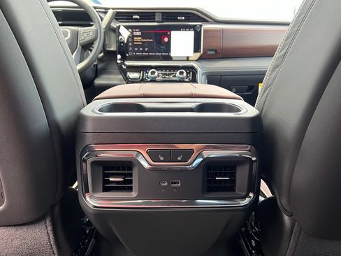 New 2026 GMC Sierra 2500 Denali Ultimate w/ LPO, Black Badging Package AWD/4WD image 27