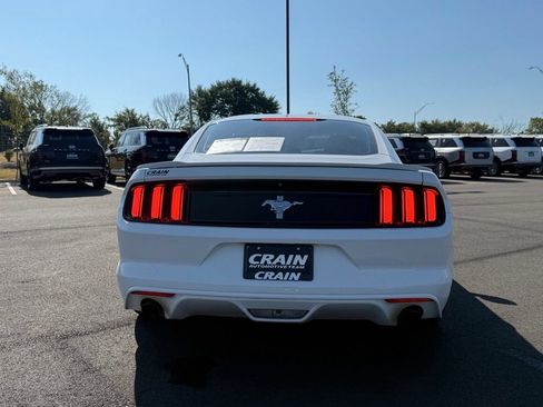 Used 2017 Ford Mustang Coupe RWD image 6