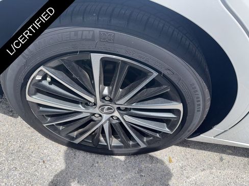 Certified 2025 Lexus ES 350 w/ Premium Package image 5