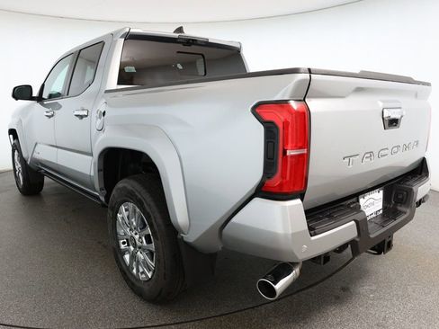 Used 2025 Toyota Tacoma Limited image 6