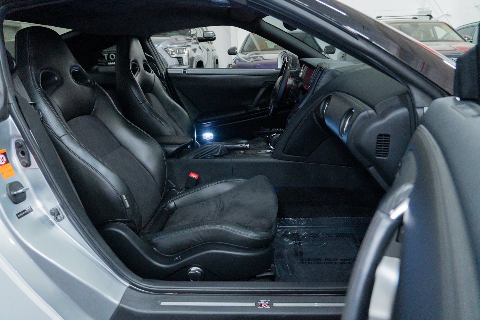 Used 2009 Nissan GT-R Premium AWD/4WD image 35