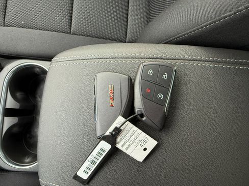 New 2026 GMC Canyon Elevation w/ LPO, Sports Bar Package image 33