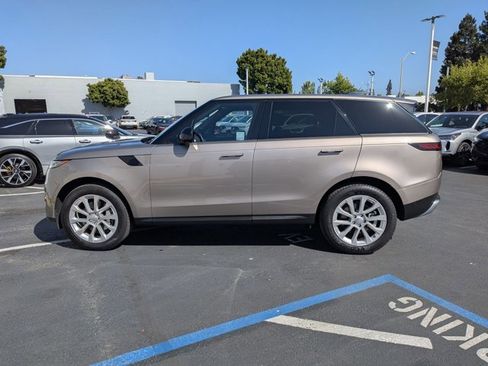 Used 2023 Land Rover Range Rover Sport SE AWD/4WD image 9