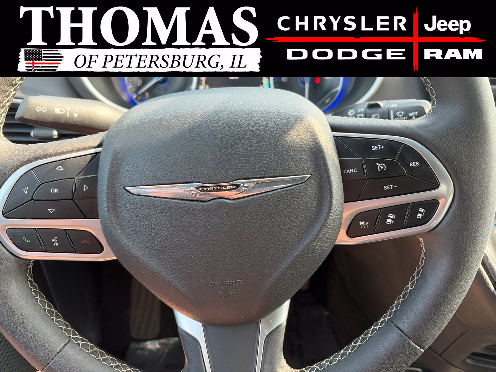 Used 2025 Chrysler Pacifica Select FWD image 16