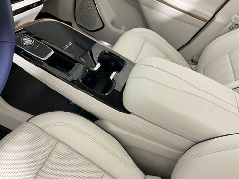 New 2026 Buick Enclave Avenir AWD/4WD image 16