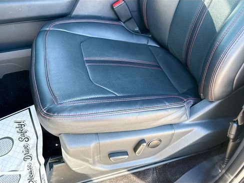 Used 2022 Ford Expedition Limited image 24