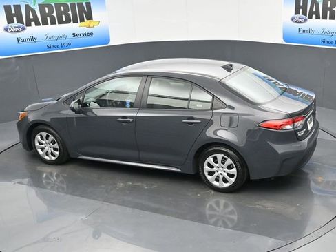 Used 2025 Toyota Corolla LE image 24