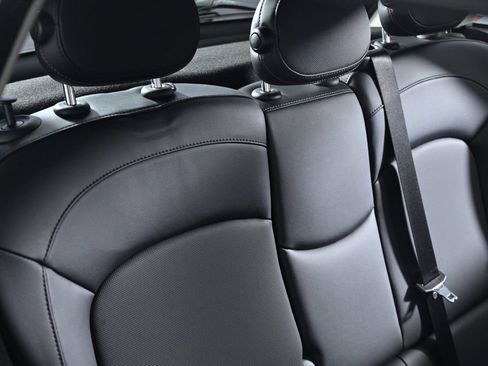 Used 2015 MINI Cooper 4-Door Hardtop FWD image 23