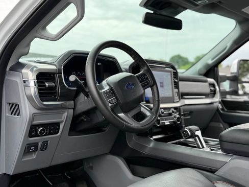 Used 2025 Ford F150 Lariat w/ Equipment Group 501A Mid AWD/4WD image 13
