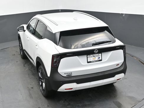Certified 2025 Nissan Kicks SR FWD image 34