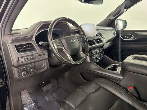 Used 2023 Chevrolet Suburban RST w/ Luxury Package image 9