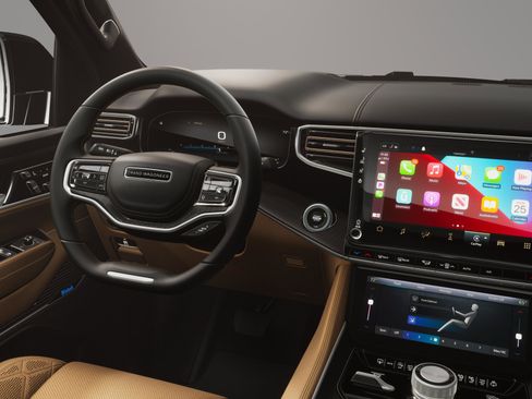 New 2026 Jeep Grand Wagoneer Summit AWD/4WD image 9
