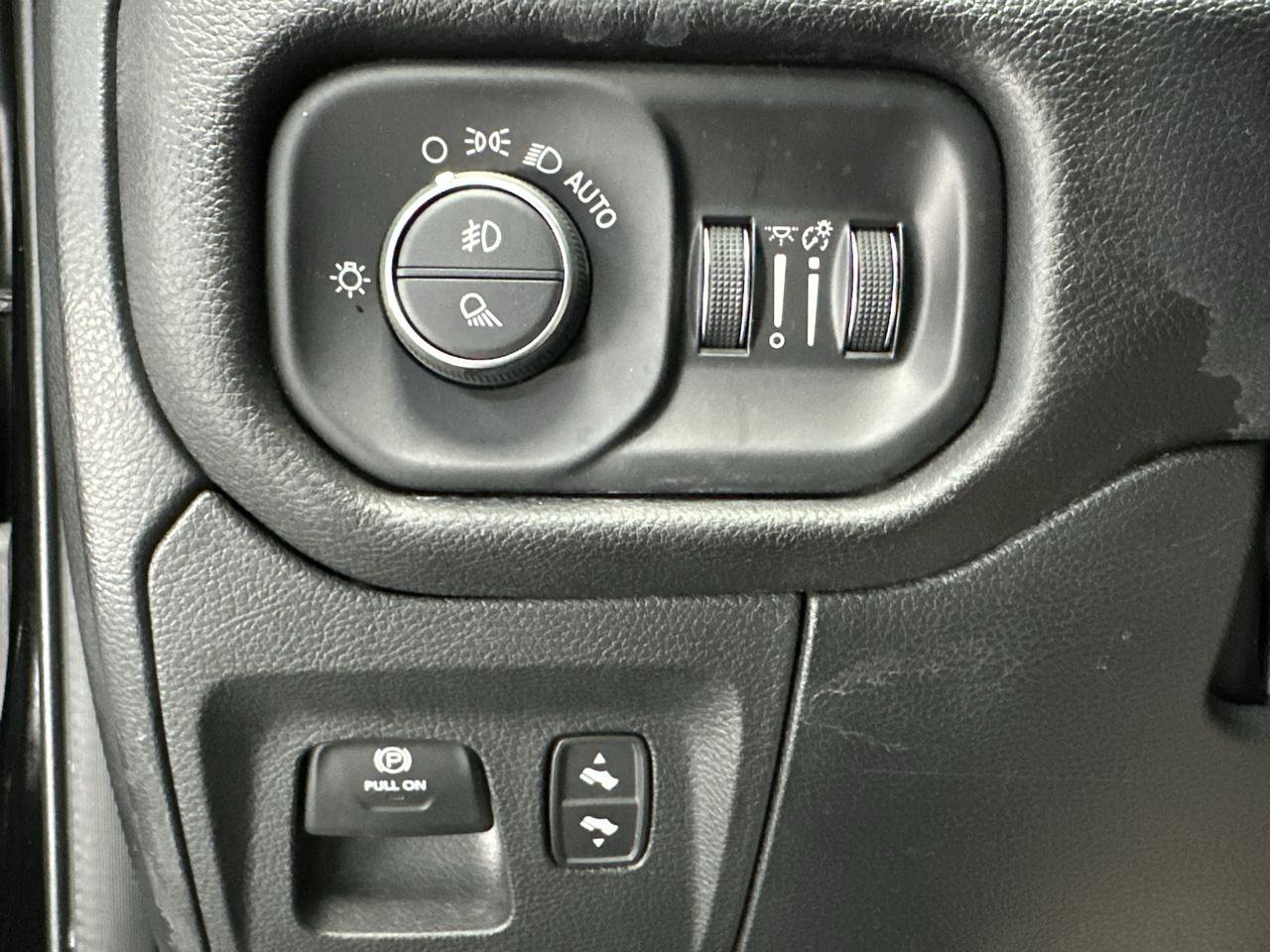 Used 2024 RAM 1500 Laramie RWD image 25
