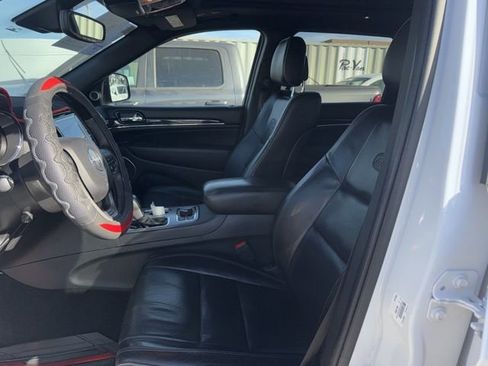 Used 2019 Jeep Grand Cherokee Overland image 9