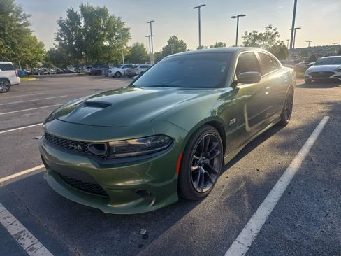 Used 2022 Dodge Charger Scat Pack w/ Plus Group RWD image 2